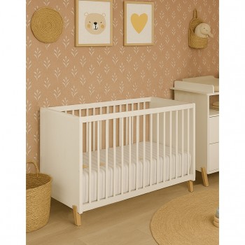 Lit bébé 120 x 60 sur pieds...